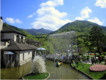 Hakone Venetian Glass Museum (Glass Forest)