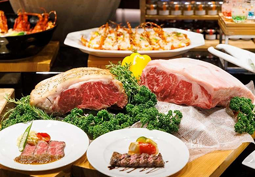 お食事の写真