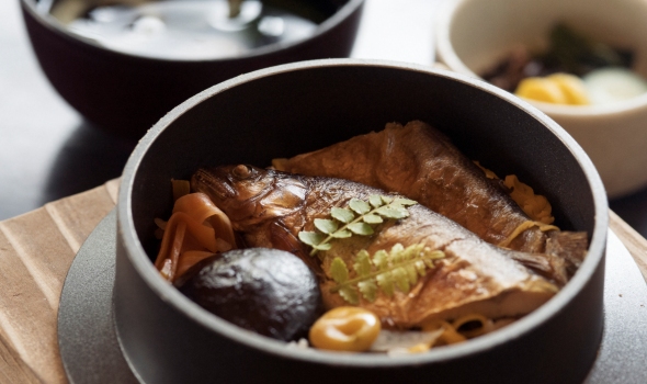 箱根の絶景とともに味わう釜飯ランチ